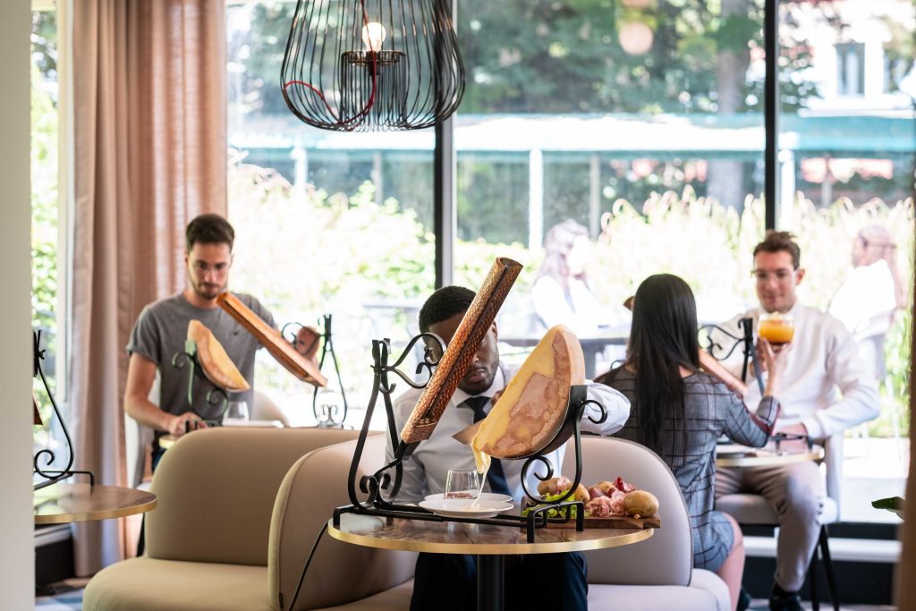 Photo - Bar and Terrace MERCURE SAINT GERMAIN EN LAY 20230525 169 MERCURE SAINT GERMAIN EN LAY 20230525 169