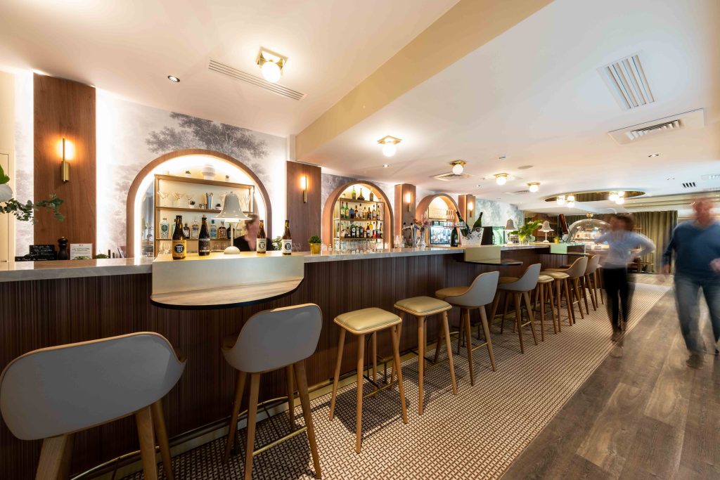 Photo - Bar and Terrace MERCURE SAINT GERMAIN EN LAY 20230525 520 MERCURE SAINT GERMAIN EN LAY 20230525 520